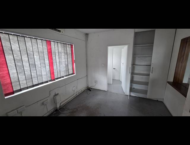 430M² WAREHOUSE TO LET IN VINTONIA